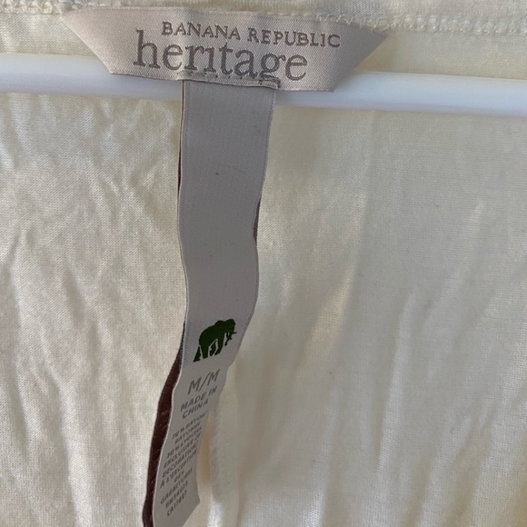 Banana Republic Heritage t shirt. - Picture 4 of 4
